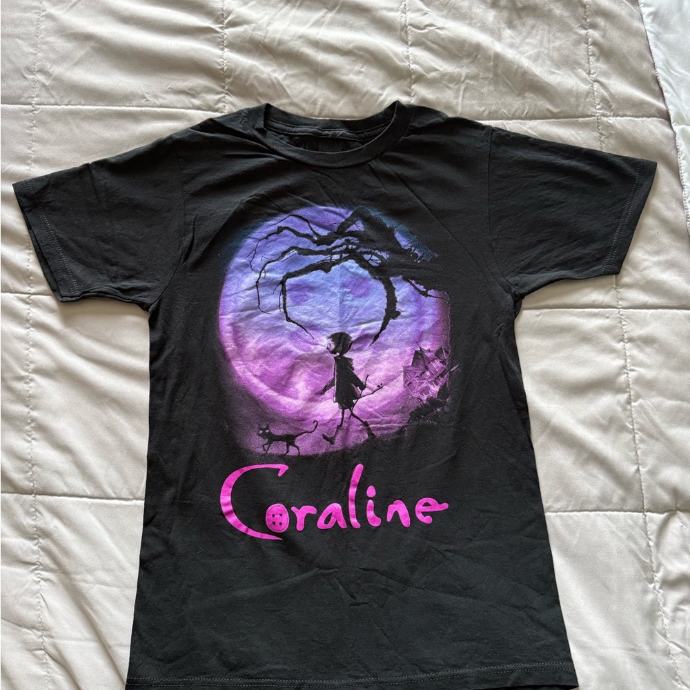 Hot Topic Black and Purple Graphic Tee with Mystical Design - Coraline